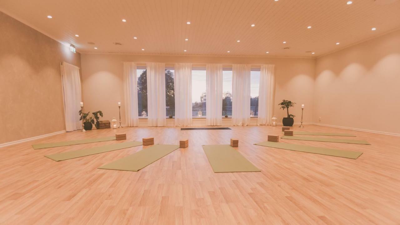 Oelands Yoga Studio & Islandshaestar, Stugor & Rum Mörbylånga エクステリア 写真